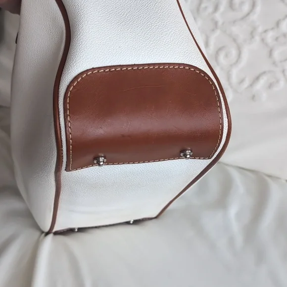 Dooney & Bourke Archives-Pebble Leather Tuck Lock Tote-White/British Tan NEW - Picture 5 of 15